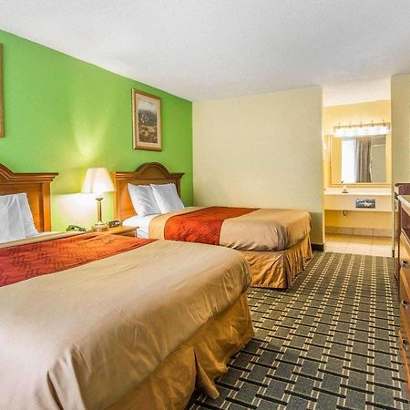 Econo Lodge Douglas Εξωτερικό φωτογραφία