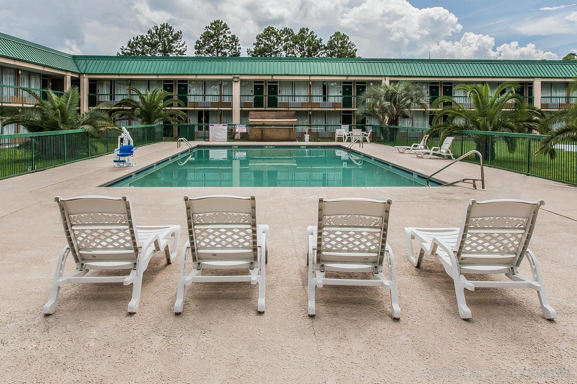 Econo Lodge Douglas Εξωτερικό φωτογραφία