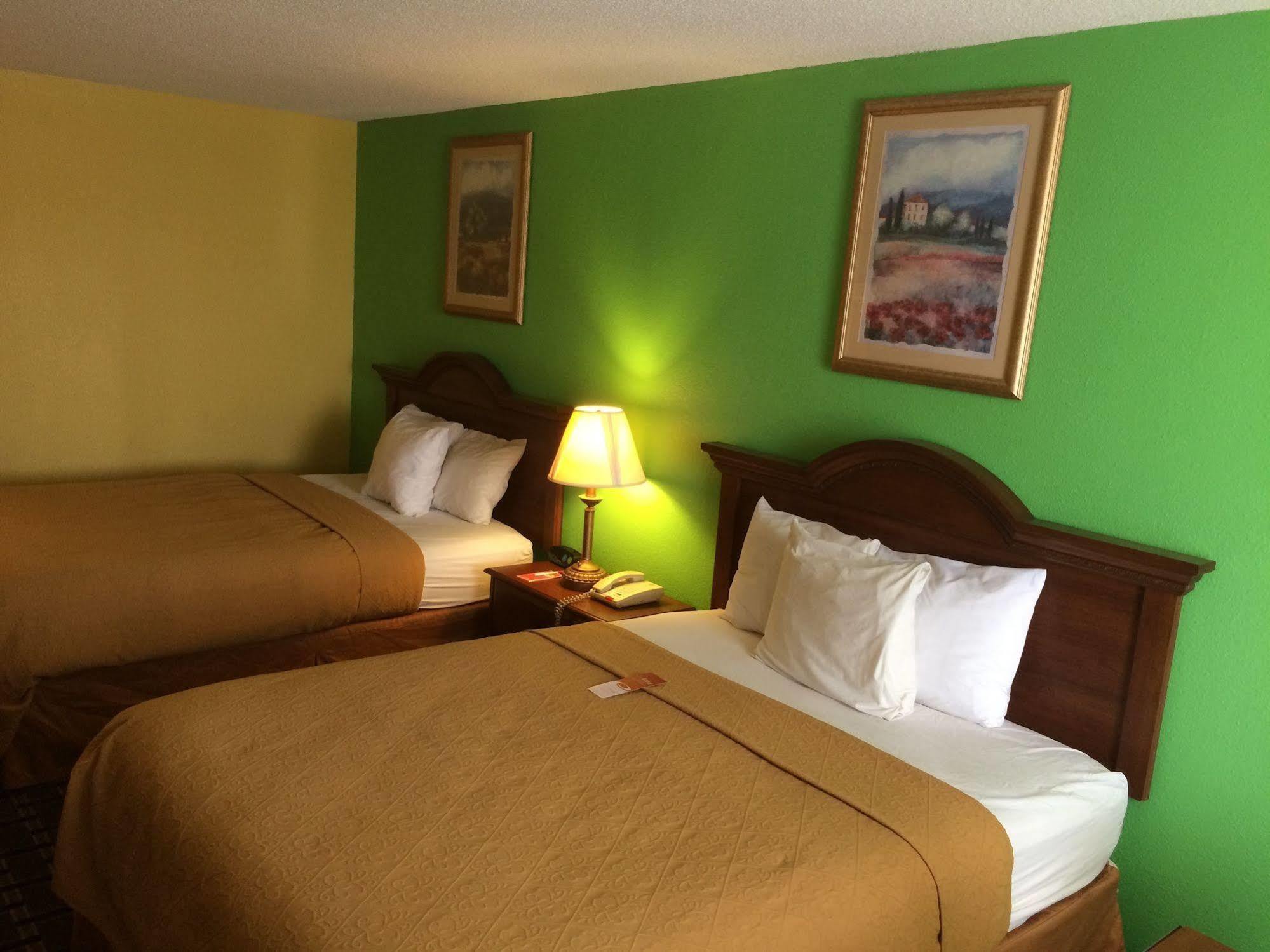 Econo Lodge Douglas Εξωτερικό φωτογραφία