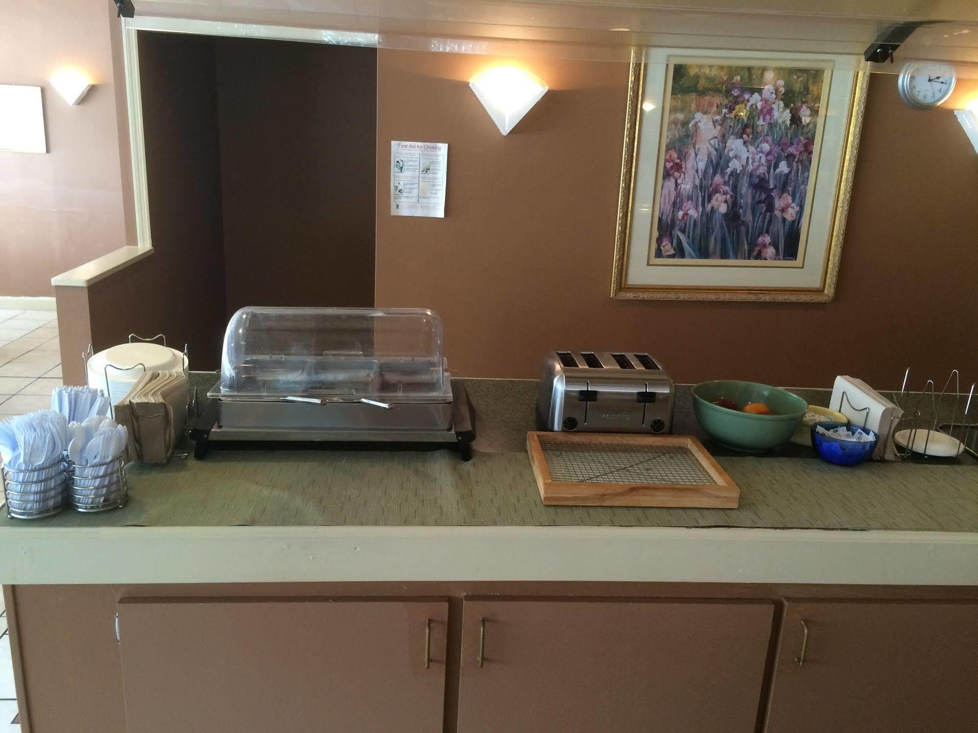 Econo Lodge Douglas Εξωτερικό φωτογραφία