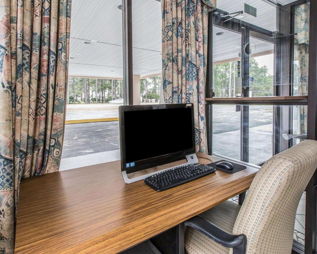 Econo Lodge Douglas Εξωτερικό φωτογραφία